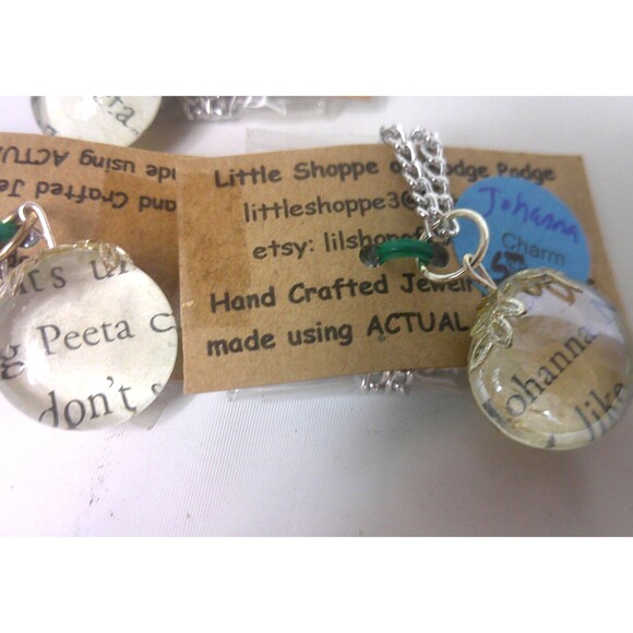 The Hunger Games Jewelry Made from Book Pages Earrings Necklace Lot of 11 New - Picture 4 of 6